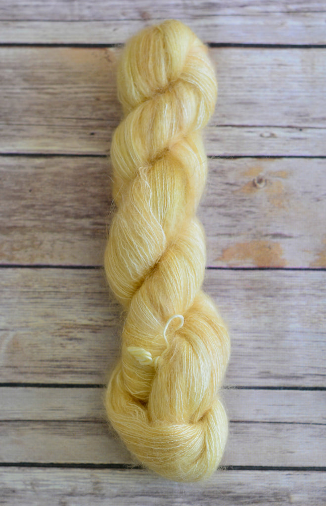 'Hay' -72% Kid Mohair 28% Silk459 yds/50gr, Lace Weight